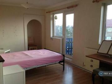 1 bedroom house share for rent in Worcester Road Sutton SM2