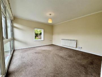 1 bedroom semi detached bungalow to rent