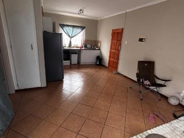 1 Bedroom Townhouse To Let in Pretoria North