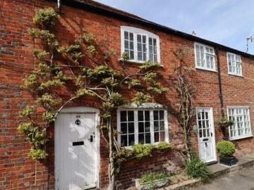 1 Bedroom Terraced House For Sale In Marlborough