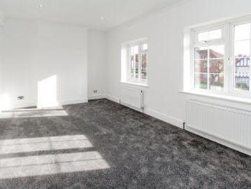1 Bedrooms Flat for sale in Hale Court, Hale Lane,...