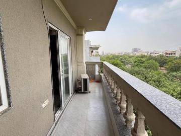 1 BHK Apartment in Marine Drive for rent Kochi. The...
