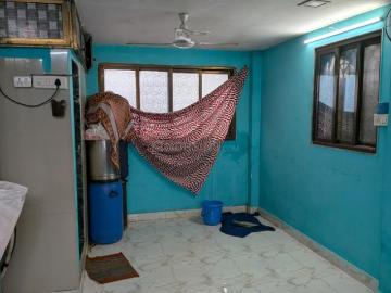 1 RK Independent House in Kurla West for resale Mumbai....