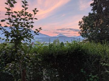 1 Zimmer Wohnung mit unverbaubarer Aussicht im Stadtteil...
