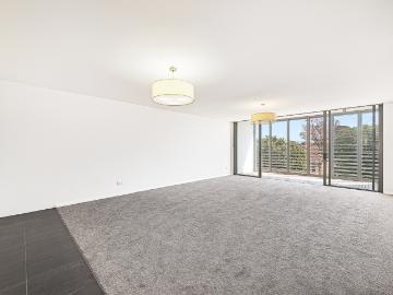 Apartment with 2 bedrooms, 2 bathrooms & parking for 1 car