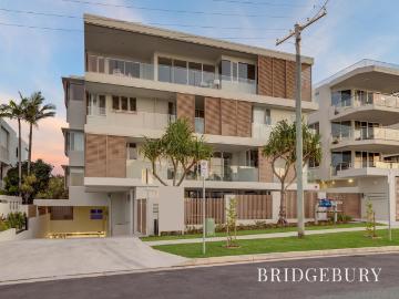 201, 26 McIlwraith Street, Moffat Beach