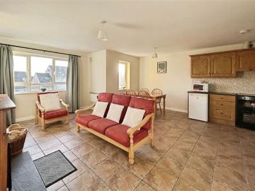 Apt 10 An Gleann, Bruach Na Habhainn, Quin Road, Ennis,...