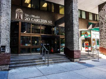 20 Carlton and 25 Wood Street Studio Apartment for Rent...