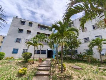 27 4076 Apartamento en Venta en La Victoria Urbanizacion...
