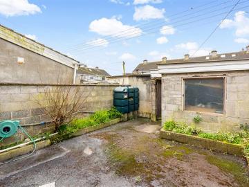 250,000 | 2 Highfield Estate, Newbridge, Co. Kildare...