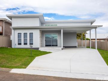 25a Isabella Parade, Forster, NSW 2428 House for Rent...