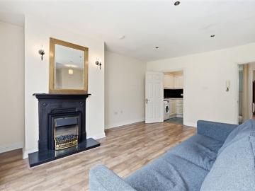 265,000 | 26 Supple Hall, Dunshaughlin, Meath Foley...