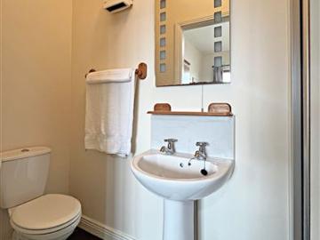 295,000 | 8 Port na Habhainn, Cappoquin, Waterford DNG...