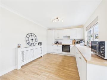299,000 | 63 Rowan View, Sixmilebridge, Co. Clare Sherry...