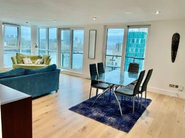 2 Bed Flat, Bridge House, SW8