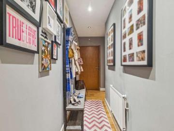2 bed flat for sale
