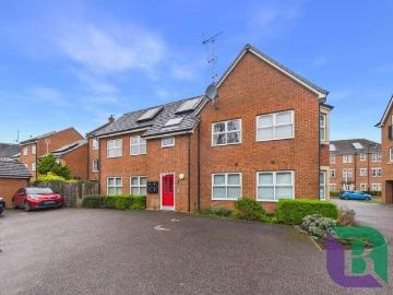 2 bed flat for sale