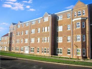 2 bed flat for sale