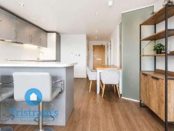 2 bed flat for sale