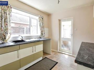 2 bed house for sale