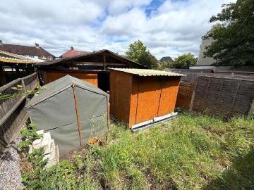 2 bed house for sale