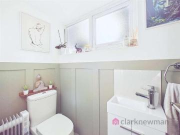 2 bed house for sale