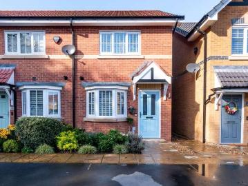 2 bed house for sale