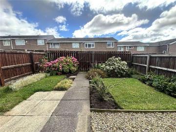 2 bed house for sale