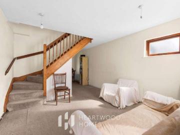 2 bed house for sale