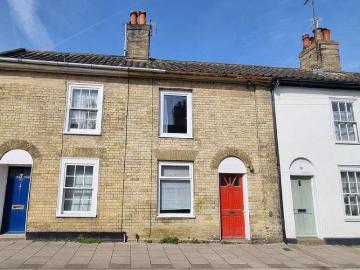 2 bed house for sale