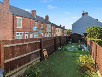 2 bed house for sale
