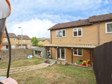 2 bed house for sale