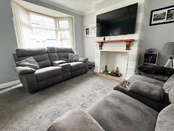 2 bed house for sale