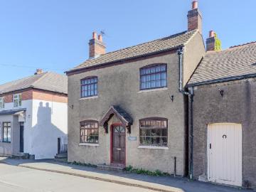 2 bedroom cottage for sale