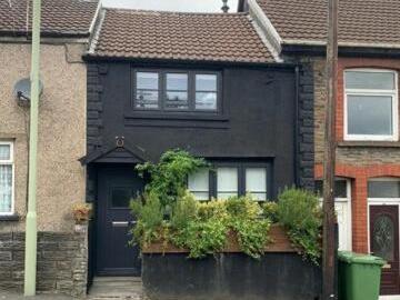 2 Bedroom Cottage For Sale In Pontypridd, Mid Glamorgan