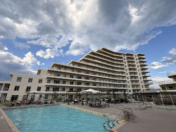 2 Bedroom Condo for Rent at 3300 3300 Lakeshore Rd,...