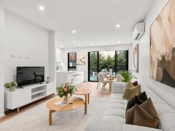 2 Bedroom Apartment Carnegie VIC 103307893