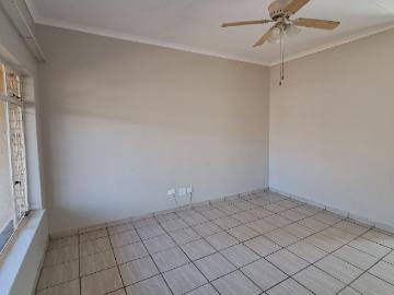 2 Bedroom Apartment / Flat to Rent in La Hoff