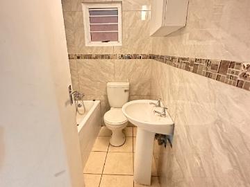 2 Bedroom Apartment / Flat To Rent in Pelican Park