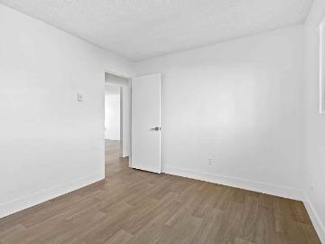 2 Bedroom Apartment for Rent at 9121 Kenwood Dr, Spring...
