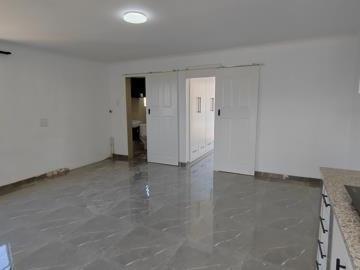 2 Bedroom Apartment in Newlands West