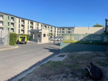 2 Bedroom Apartment in Oak Corner, Oakglen, Bellville