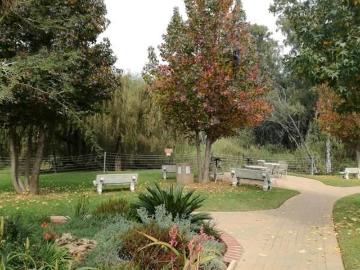 2 Bedroom Apartment in Douglasdale