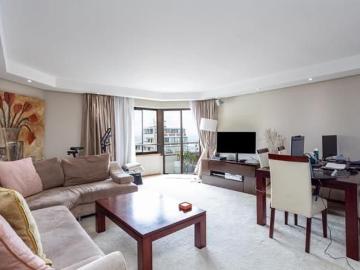 2 Bedroom Apartment in Sea Point