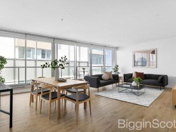 2 Bedroom Apartment Port Melbourne VIC 101583582