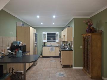 2 Bedroom Apartment To Let in Northgate