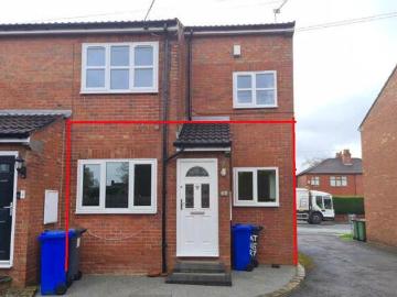 2 Bedroom Ground Floor Flat For Sale In Stockport Road
