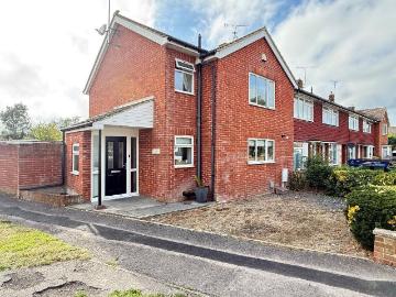 2 bedroom end of terrace house for sale