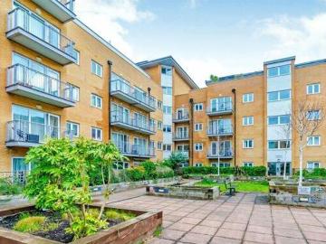 2 Bedroom Flat For Sale In Croydon, Surrey