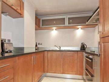 2 Bedroom Flat For Rent In Canary Wharf, London
